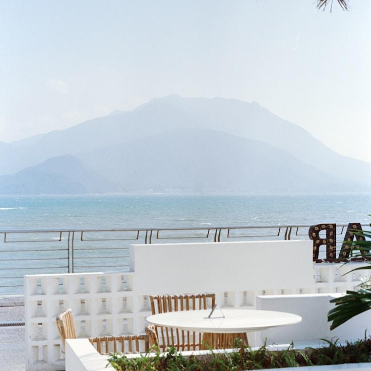 Outdoor terrace seating suitable for families in Zurich